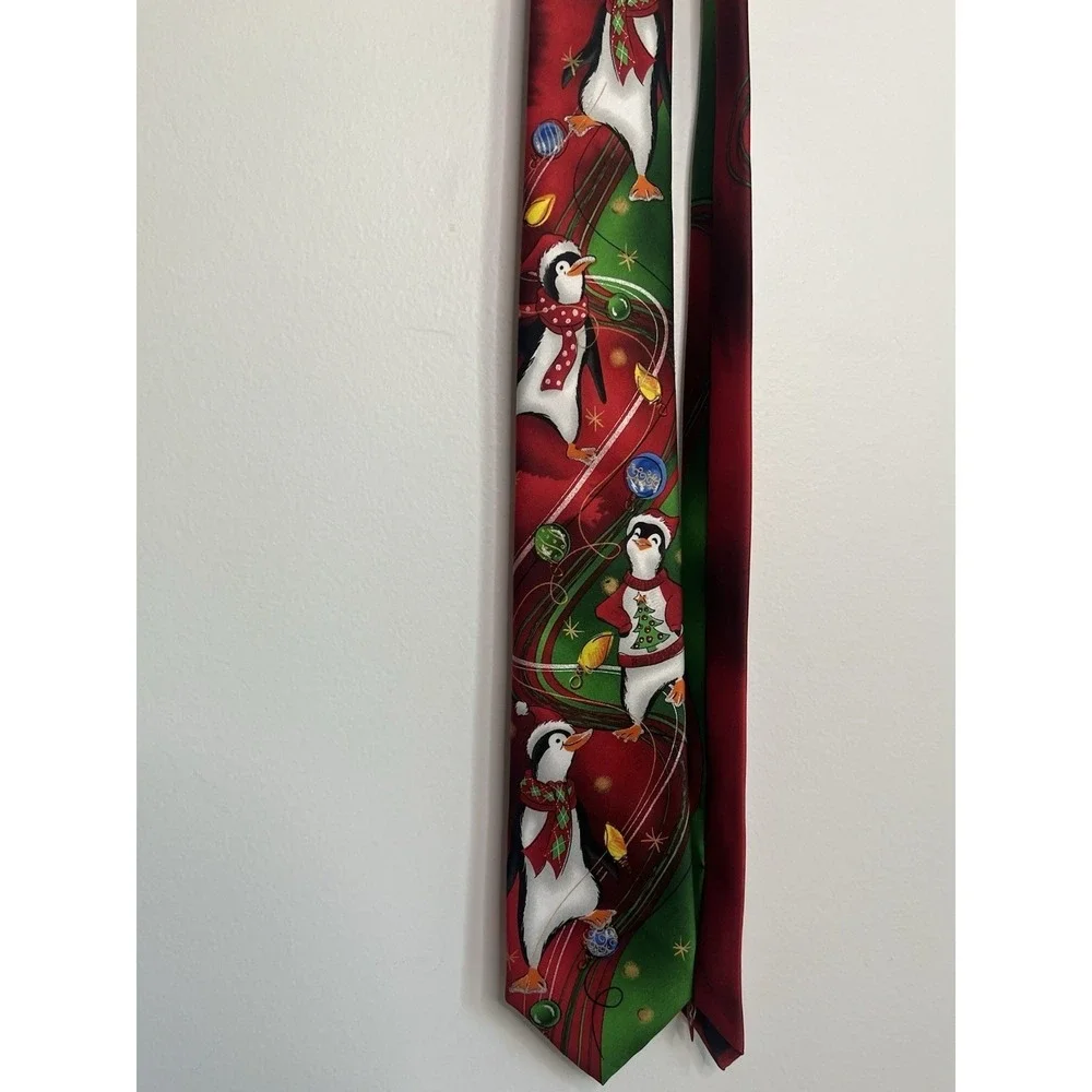 St Nicholas Square Christmas Penguin Tie Novelty Holiday Xmas Presents Green Red
